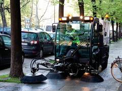 Straßenkehrmaschine Nilfisk RS 2200 setzt Maßstäbe in punkto Flexibilität