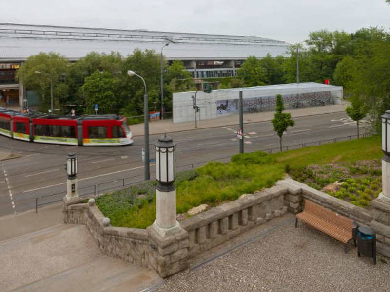 Urbane Mobilität - „Bike and Ride“-Station Erfurt in feuerverzinkter Stahlbauweise