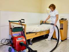 Pflegebranche setzt auf chemiefreie Reinigung