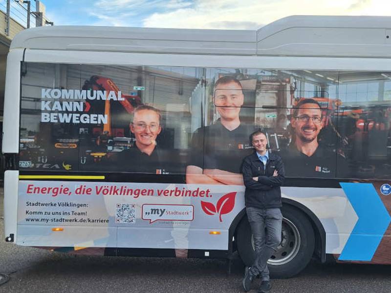 KOMMUNAL-KANN und YouTube-Star Marvin Wildhage zu Besuch bei den Völklinger Verkehrsbetrieben