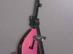 Rad fahren am Arbeitsplatz: Telekom setzt auf Deskbikes