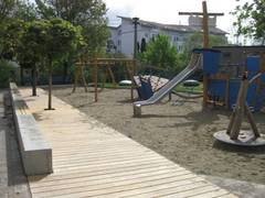 Accoya®-Holz für Kitas