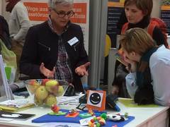 Herausforderung Inklusion: rehaKIND mit Hilfsmitteln zum „Anfassen“ auf der didacta Hannover