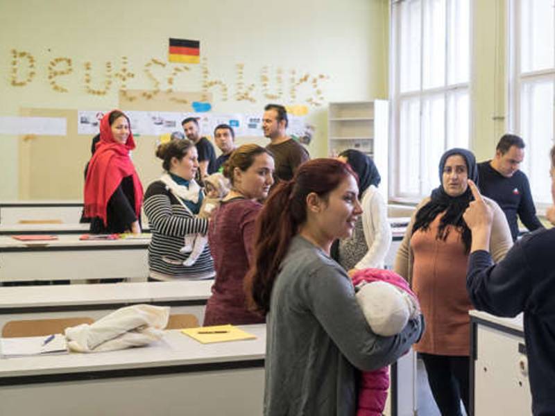 Teil­nah­me am In­te­gra­ti­ons­kurs soll nicht an feh­len­der Kin­der­be­treu­ung schei­tern