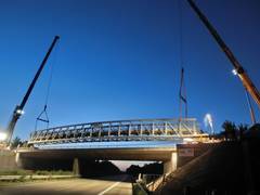 Singener Unternehmen baut deutschlandweit die erste Aluminiumbrücke über eine Autobahn
