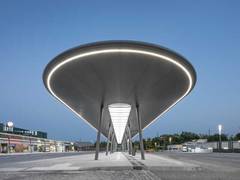 Kein UFO-Landeplatz, sondern ein moderner Busbahnhof