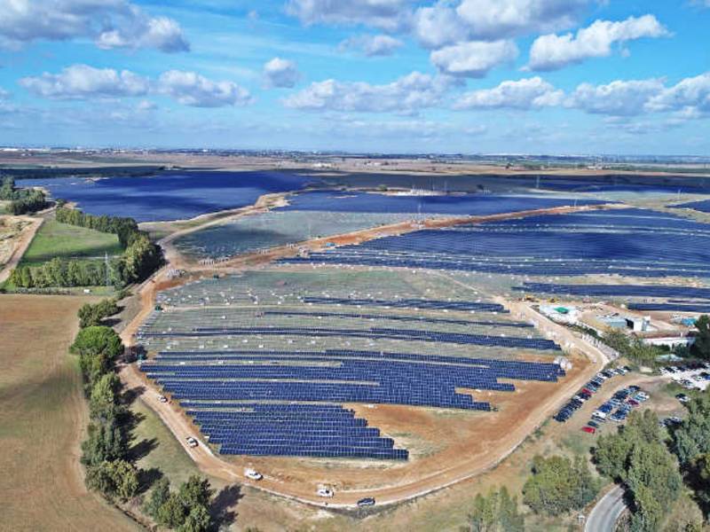 BayWa verkauft 175 MW Solarpark „Don Rodrigo“ an MEAG