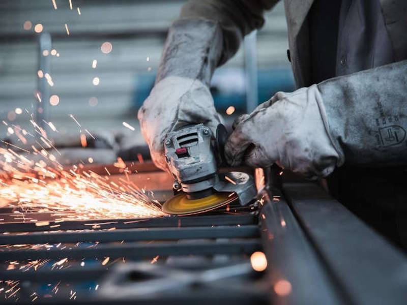 EMI: Deutsche Industrieproduktion auch im August geschrumpft
