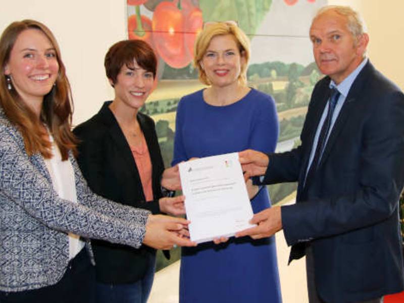 Bundesministerin Klöckner stellt Studie zur Ernährungsbildung in Schulen und Kitas vor