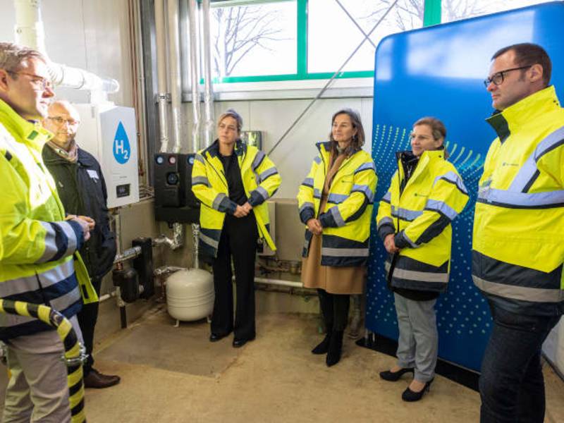 Heizen mit 100 % Wasserstoff: Gelsenwasser-Projekt in Linnich ist in Betrieb
