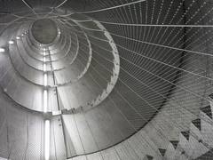 Auch den Eiffelturm schützen Edelstahlseile