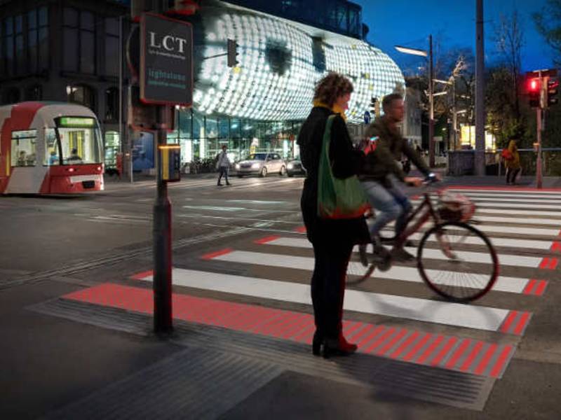 LCT bringt prämierte Lichtbeton-Technologie für Smart Cities auf den deutschen Markt