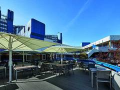 Besucherterrasse im Klinikum am Bruderwald, Bamberg: Sicher auf Schritt und Tritt