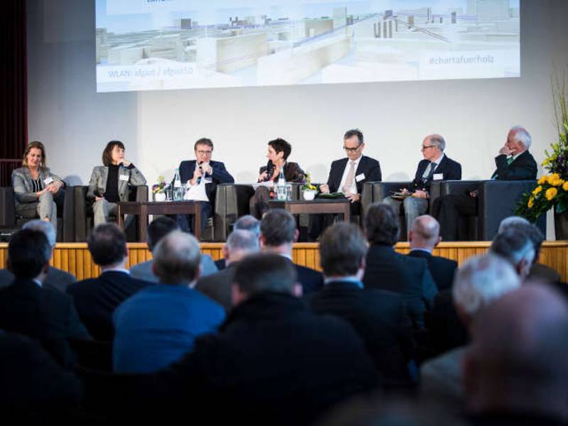 Erfolgreicher Auftakt der Veranstaltungsreihe „Charta für Holz 2.0 im Dialog“