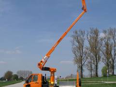 Neuer Kommunal-LKW 4x4 GSR E140TJV auf Multicar