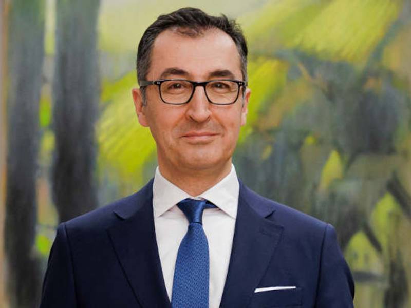 Özdemir: Ohne die Landkreise geht es nicht