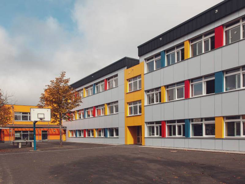 Schiebefenster machen Schule - Die bessere Lüftungslösung für öffentliche Gebäude