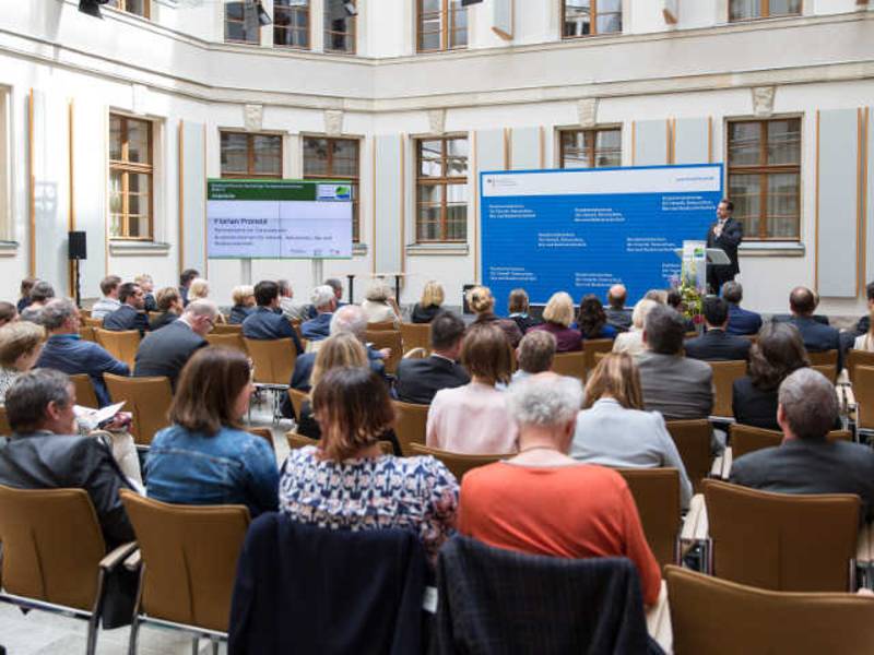 Bundesumweltministerium und Deutscher Tourismusverband zeichnen Tourismusregionen aus