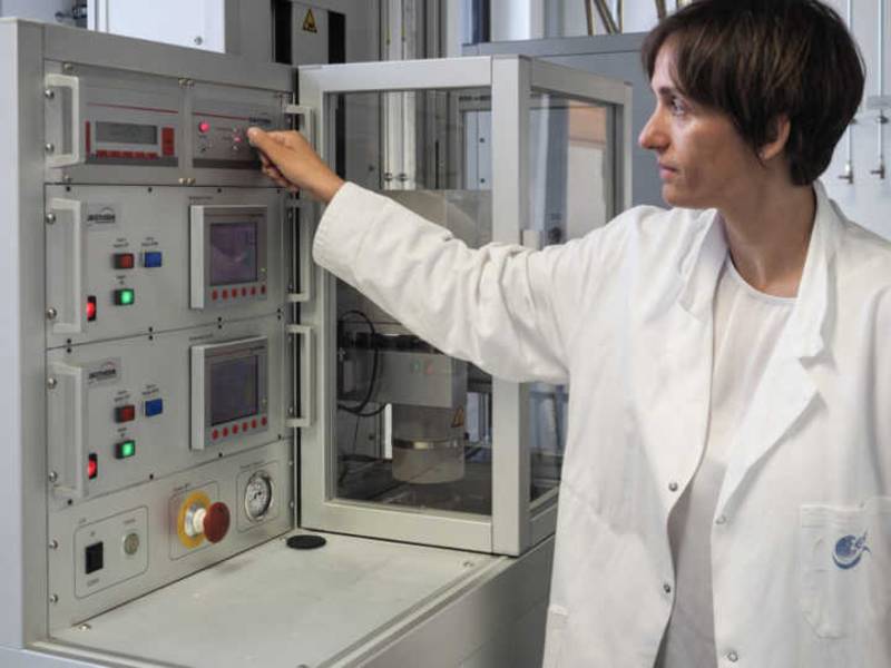 Phosphor während der Klärschlammverbrennung zurückgewinnen