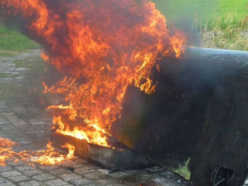 Neuartige Flammschutzmittel reduzieren Gefahren durch freigesetzte CFK-Fasern