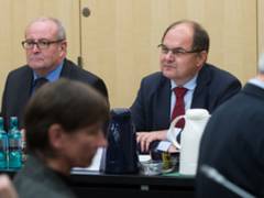 Schmidt “Auf Wochenmarkt und Weltmarkt bestehen”