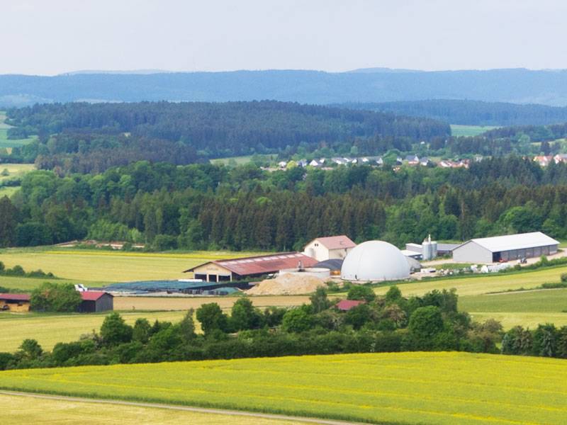 Biogas-Speicherkraftwerke: flexibler Strom und kommunale Wärme aus heimischen Rohstoffen