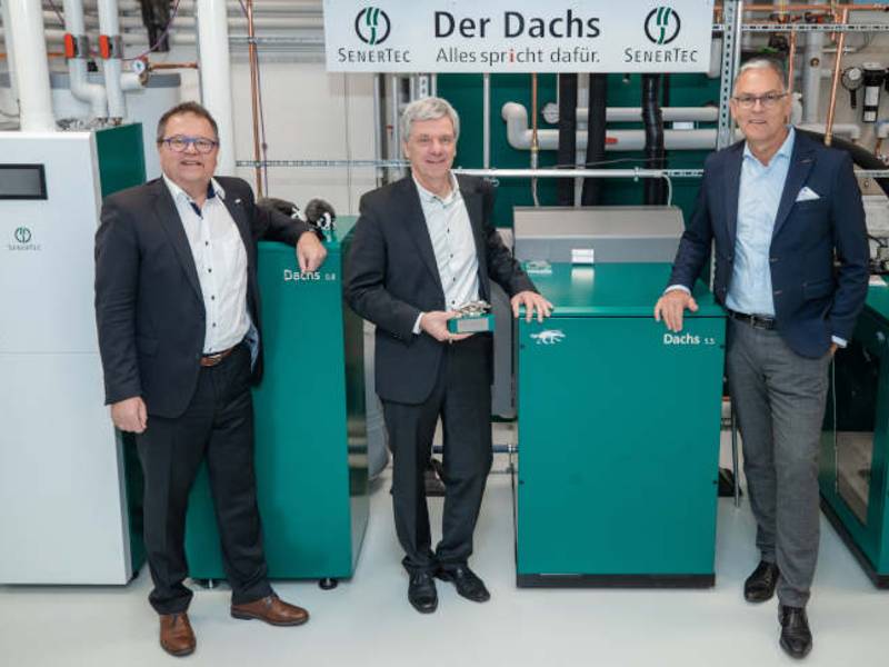 SenerTec verleiht Klimaschutzpreis - Klimadachs für Professor Dr.-Ing. Bernd Thomas