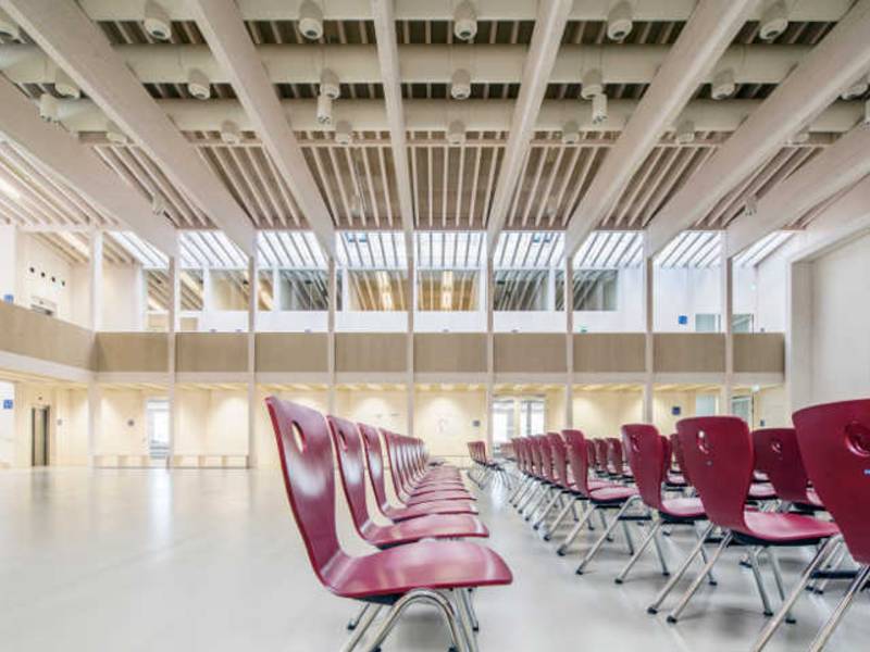 Osram liefert moderne Tageslichtbeleuchtung für Schmuttertal-Gymnasium