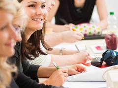 Warum sollte man sich für ein Studium der Verwaltungsökonomie an der Hochschule Harz entscheiden?