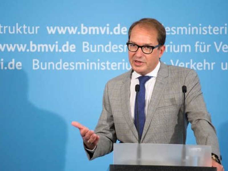 Dobrindt: „Wir bringen die Gigabit-Gesellschaft ins Klassenzimmer“
