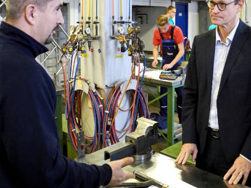 Regierender Bürgermeister von Berlin besucht das Ausbildungszentrum