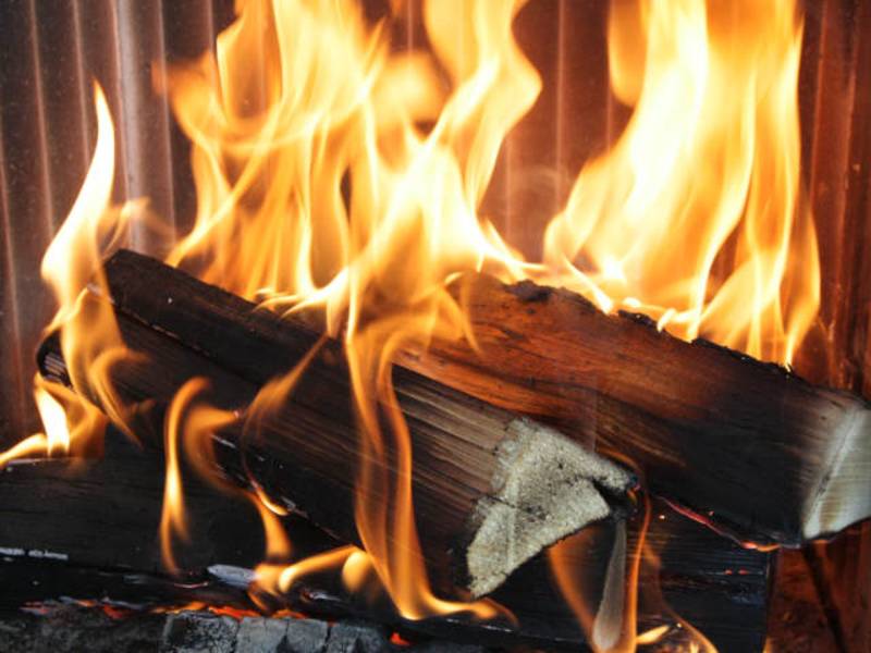 Ist die Verbrennung von Holz gesundheits- und klimaschädlich?