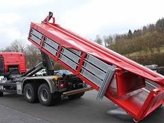 Abroll- und Absetzkippbehälter
