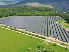 Stadtwerke realisieren Solarpark im Einklang mit rheinland-pfälzischem Weinbau