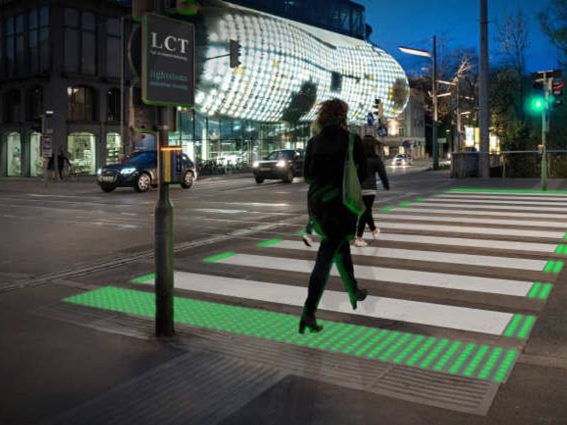 LCT bringt prämierte Lichtbeton-Technologie für Smart Cities auf den deutschen Markt
