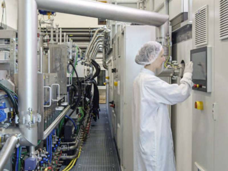 Künstliche Intelligenz für die Photovoltaik-Produktion der Zukunft