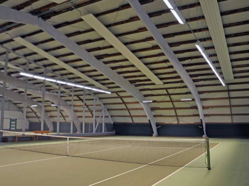 Sportstätten mit Deckenstrahlheizung von Best