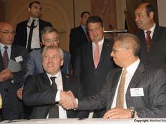 REC und O Capital unterzeichnen Absichtserklärung für solares Energie-Großprojekt in Ägypten