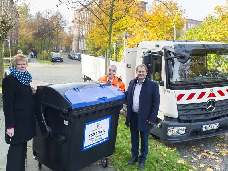 150.000ste blaue Papiertonne in Hamburg aufgestellt