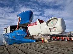 Siemens Wind Power stellt in Esbjerg erstes Transportschiff für Windturbinen vor